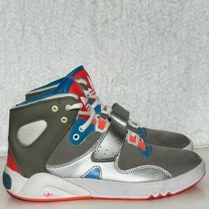 Adidas Womens Grey Roadhouse High Top Basketball Athletic Sneakers Shoes SZ US 6